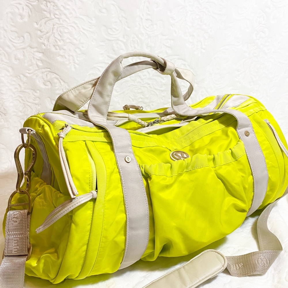 Lululemon Keep on Running Duffel
